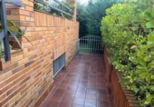 Chalet independiente con terreno en venta en la España, Logroño, ref: TR370709 foto