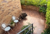 Chalet independiente con terreno en venta en la España, Logroño, ref: TR370709 foto