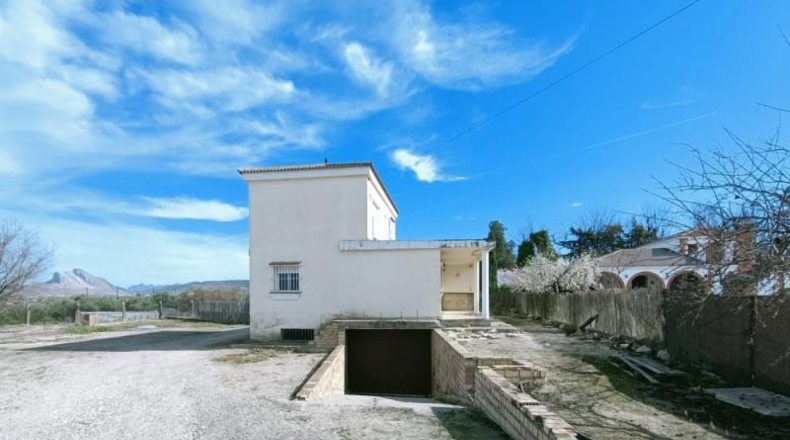 Málaga - Antequera - 5900m2