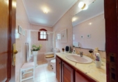 Chalet independiente con terreno en venta en la España, Las Palmas de Gran Canaria, ref: TR145830 foto