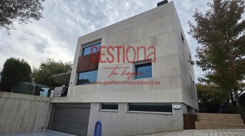 Cantabria - Santa Cruz de Bezana - 518m2
