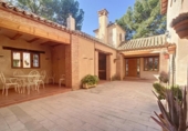 Chalet independiente con terreno en venta en la España, Castalla, ref: TR370299 foto