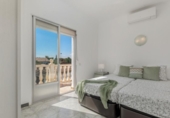 Chalet independiente con terreno en venta en la España, San Juan de Alicante, ref: TR389567 foto