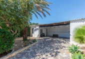Chalet independiente con terreno en venta en la España, San Juan de Alicante, ref: TR389567 foto