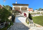 Chalet independiente con terreno en venta en la España, Vallirana, ref: TR404903 foto