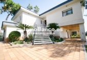 Chalet independiente con terreno en venta en la España, Chiva, ref: TR400186 foto
