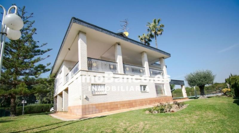 Valencia - Chiva - 1684m2