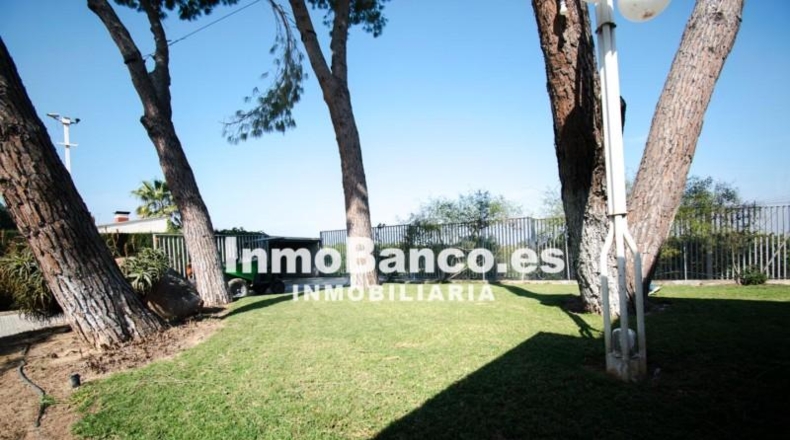 Valencia - Chiva - 1684m2