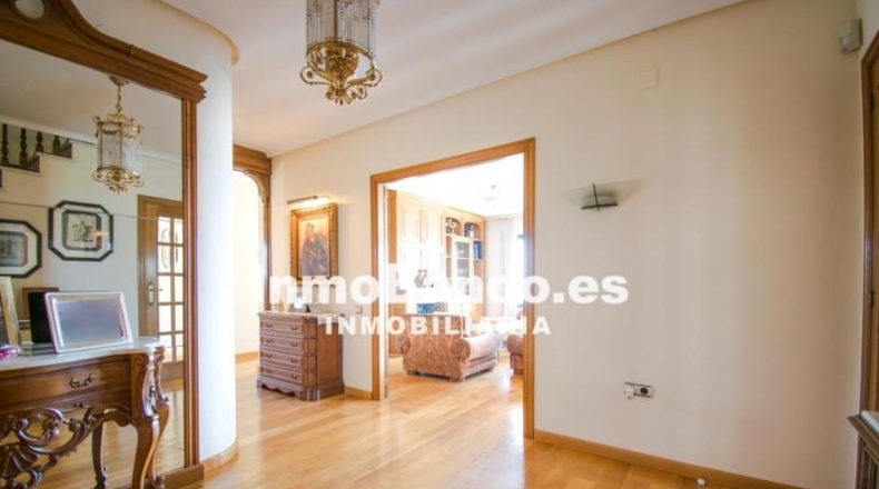Valencia - Chiva - 1684m2