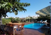 Отдельно стоящий дом с участком на продажу в городе Ciutadella de Menorca Фото