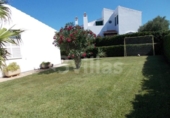 Отдельно стоящий дом с участком на продажу в городе Ciutadella de Menorca Фото
