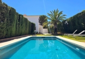 Chalet independiente con terreno en venta en la España, Arroyo de la Miel-Benalmádena Costa, ref: TR386987 foto