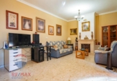 Chalet independiente con terreno en venta en la España, Rincón de la Victoria, ref: TR240966 foto