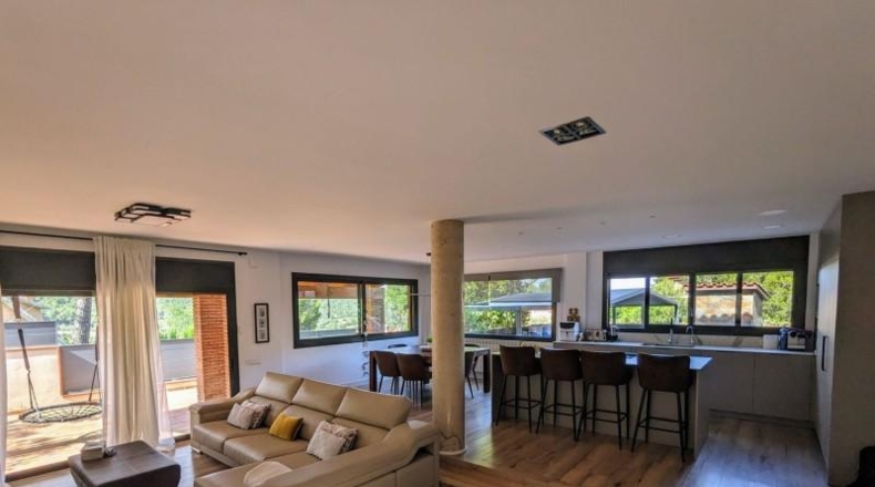 Barcelona - Torrelles de Llobregat - 1300m2