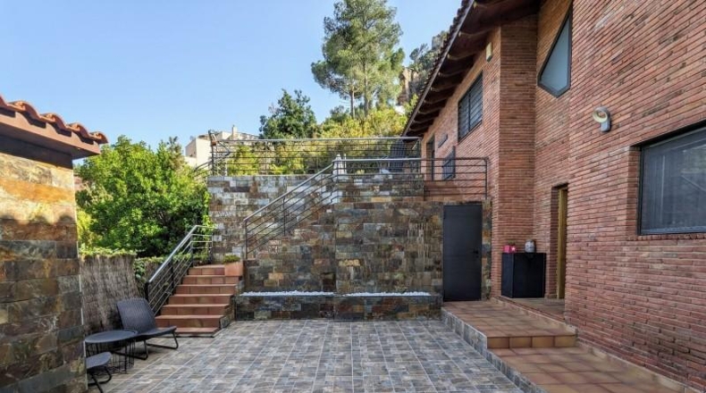 Barcelona - Torrelles de Llobregat - 1300m2