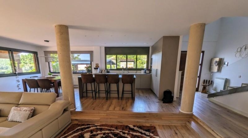 Barcelona - Torrelles de Llobregat - 1300m2