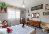 Отдельно стоящий дом с участком на продажу в городе Alfacar Фото