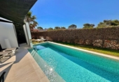 Chalet independiente con terreno en venta en la España, Ciutadella de Menorca, ref: TR166479 foto