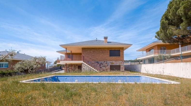 Barcelona - l'Ametlla del Vallès - 1180m2