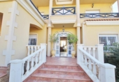 Chalet independiente con terreno en venta en la España, Elche, ref: TR389893 foto