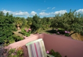 Chalet independiente con terreno en venta en la España, Estepona, ref: TR381358 foto