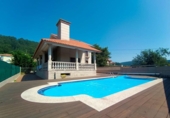 Chalet independiente con terreno en venta en la España, Sangenjo, ref: TR316586 foto