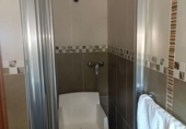 Chalet independiente con terreno en venta en la España, Sangenjo, ref: TR316586 foto
