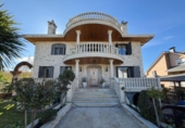 Chalet independiente con terreno en venta en la España, Cacabelos, ref: TR405006 foto