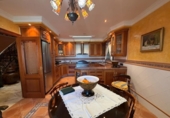 Chalet independiente con terreno en venta en la España, Cacabelos, ref: TR405006 foto
