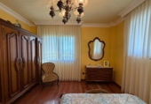 Chalet independiente con terreno en venta en la España, Cacabelos, ref: TR405006 foto