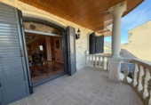 Chalet independiente con terreno en venta en la España, Cacabelos, ref: TR405006 foto