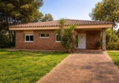 Chalet independiente con terreno en venta en la España, Sabadell, ref: TR396292 foto