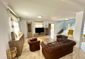 Chalet independiente con terreno en venta en la España, Alicante, ref: TR402286 foto