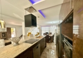Chalet independiente con terreno en venta en la España, Alicante, ref: TR402286 foto