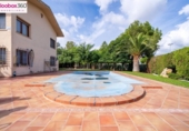 Chalet independiente con terreno en venta en la España, Riudoms, ref: TR384212 foto
