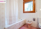 Chalet independiente con terreno en venta en la España, Riudoms, ref: TR384212 foto