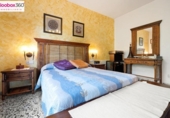 Chalet independiente con terreno en venta en la España, Riudoms, ref: TR384212 foto