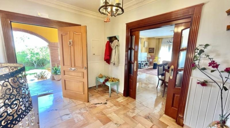 Málaga - Алаурин-де-ла-Торре - 2210m2
