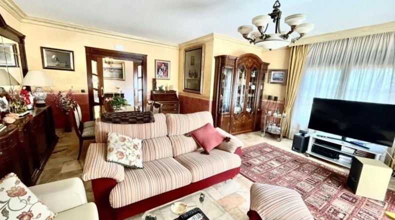 Málaga - Алаурин-де-ла-Торре - 2210m2