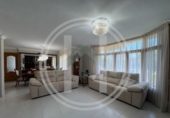 Chalet independiente con terreno en venta en la España, Barcelona, ref: TR401264 foto