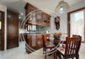 Chalet independiente con terreno en venta en la España, Barcelona, ref: TR401264 foto