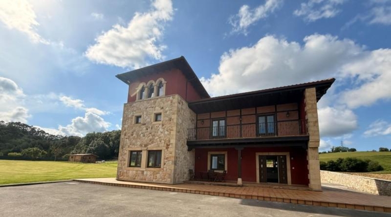 Cantabria - Bárcena de Cicero - 425m2