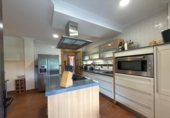 Chalet independiente con terreno en venta en la España, Bárcena de Cicero, ref: TR411672 foto