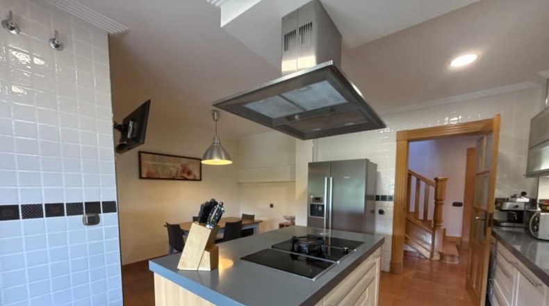 Cantabria - Bárcena de Cicero - 425m2
