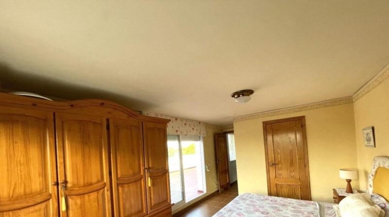 Badajoz - Oliva de Mérida - 6790m2