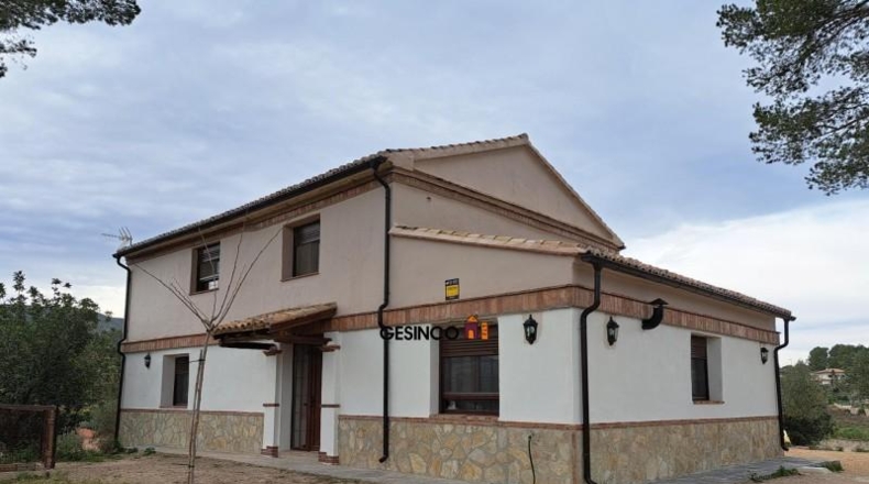 Валенсия - Xàtiva - 56250m2