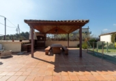 Chalet independiente con terreno en venta en la España, Castellar del Vallès, ref: TR402800 foto