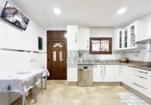 Chalet independiente con terreno en venta en la España, Gavà, ref: TR377148 foto