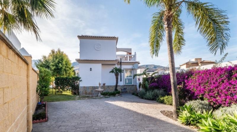 Малага - Benalmádena - 441m2