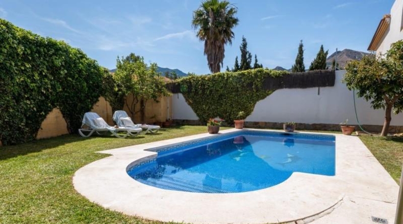 Малага - Benalmádena - 441m2